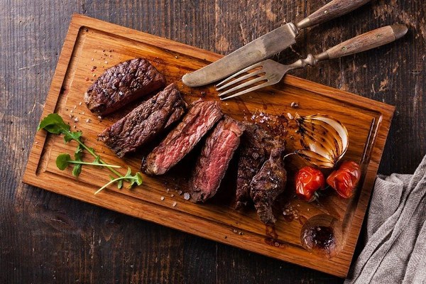 M&oacute;n thịt b&ograve; nướng thơm ngon, hấp dẫn