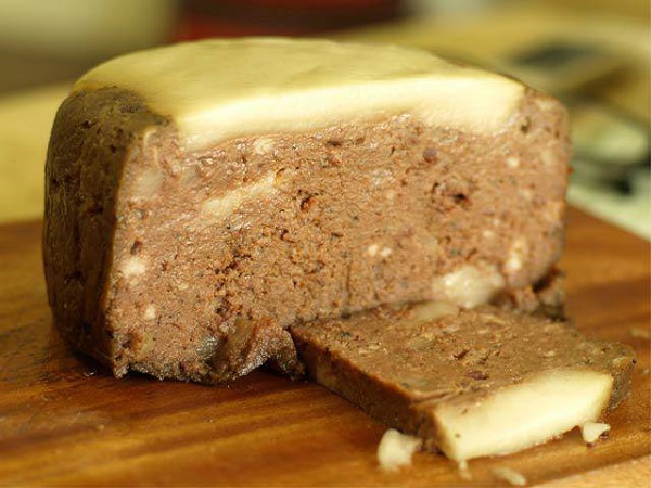 Salad b&aacute;nh m&igrave; thơm ngon