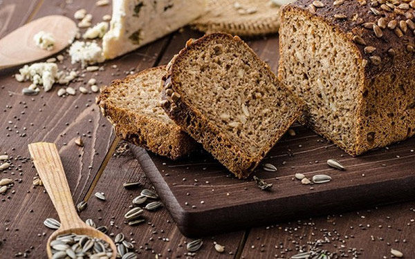 B&aacute;nh m&igrave; đen gấp đ&ocirc;i dinh dưỡng